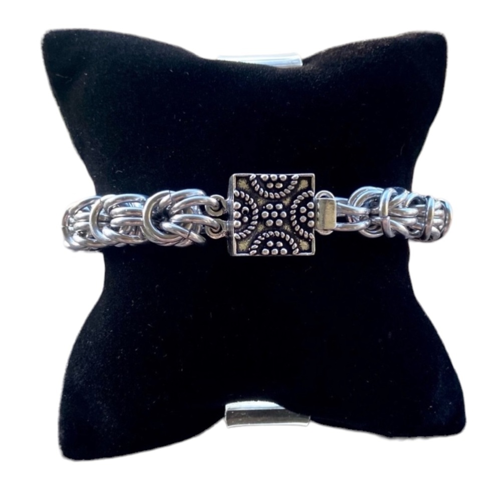 Maille chain bracelet . Thick handcrafted silver link maille chain bracelet